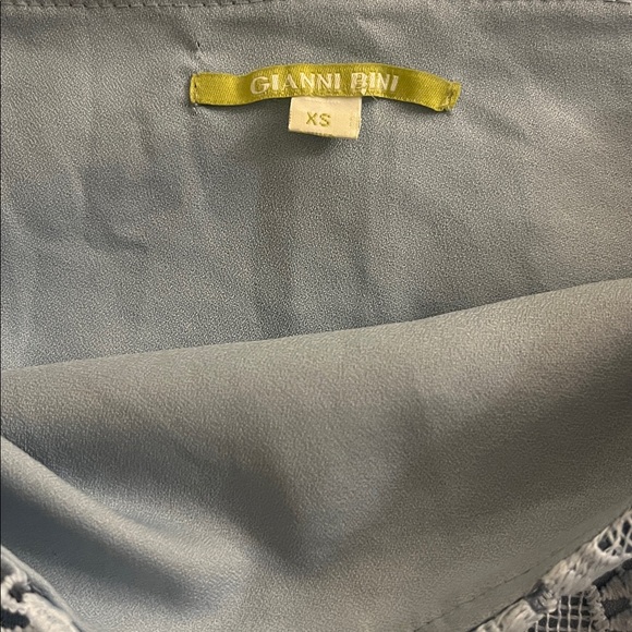 Gianni Bini Elegant Lace Skirt in Light Blue,‎ XS - Picture 2 of 4